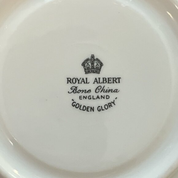 Vintage Royal Albert “Golden Glory” Bone China Saucer – England – Gold Floral Sc - Picture 4 of 4